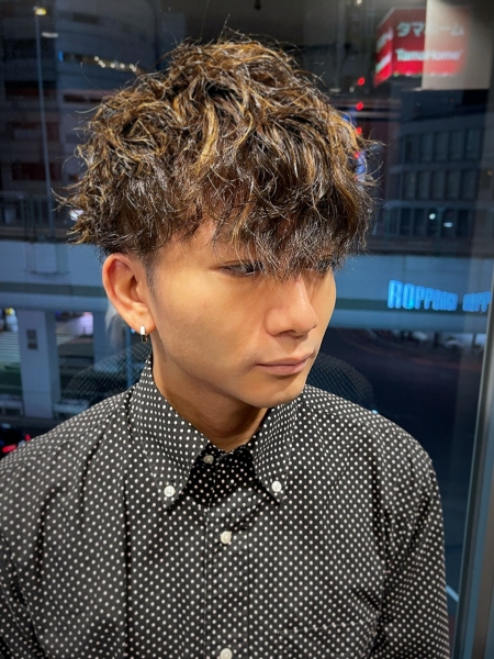 ツイストスパイラルパーマ ヘアカタログ 高級理容室 床屋 ヒロ銀座ヘアーサロン