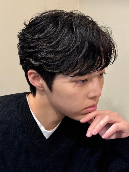 ふんわり男前に。今話題のフェザーパーマ