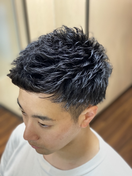アップバングショート