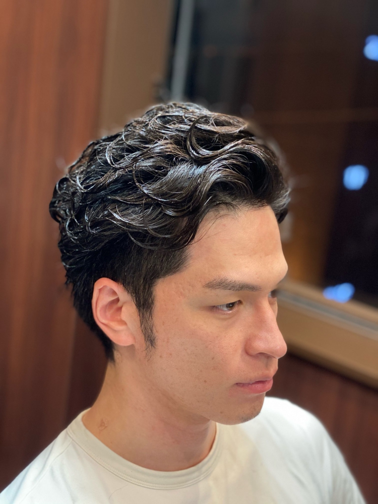 ツーブロックパーマスタイル ヘアカタログ 高級理容室 床屋 ヒロ銀座ヘアーサロン