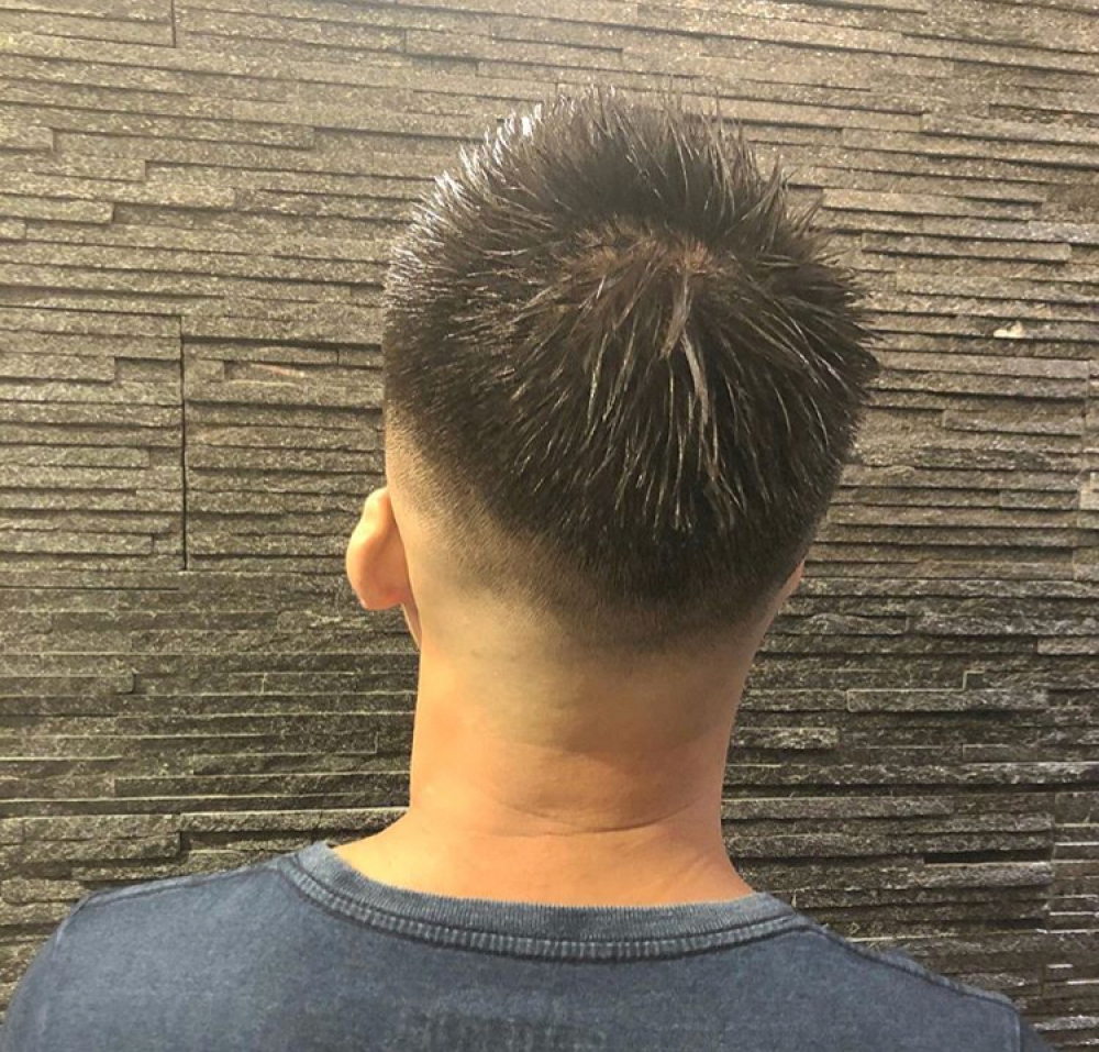 ソフトモヒカンフェード ヘアカタログ 高級理容室 床屋 ヒロ銀座ヘアーサロン ソフトモヒカンフェード ヘアカタログ 高級理容室 床屋 ヒロ銀座ヘアーサロン