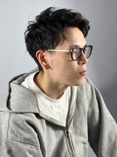 秋冬こそ映える！爽やかツーブロック短髪