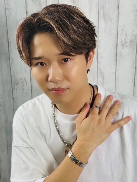 大人の余裕を演出！ナチュラル7:3ヘア