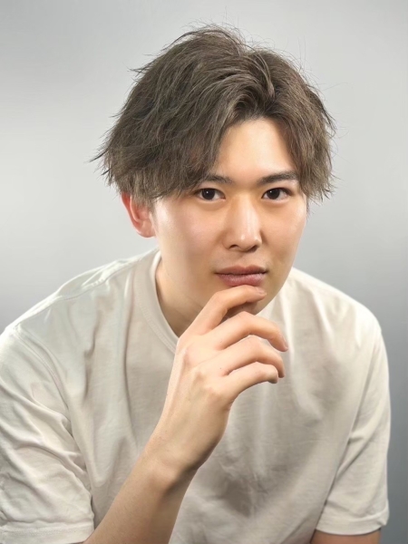 秋冬の大本命！透け感グレージュカラー