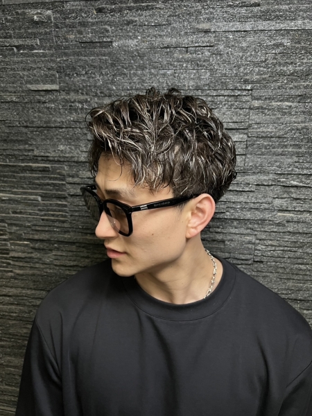 秋冬のモテ髪は“束感ショート”で決まり