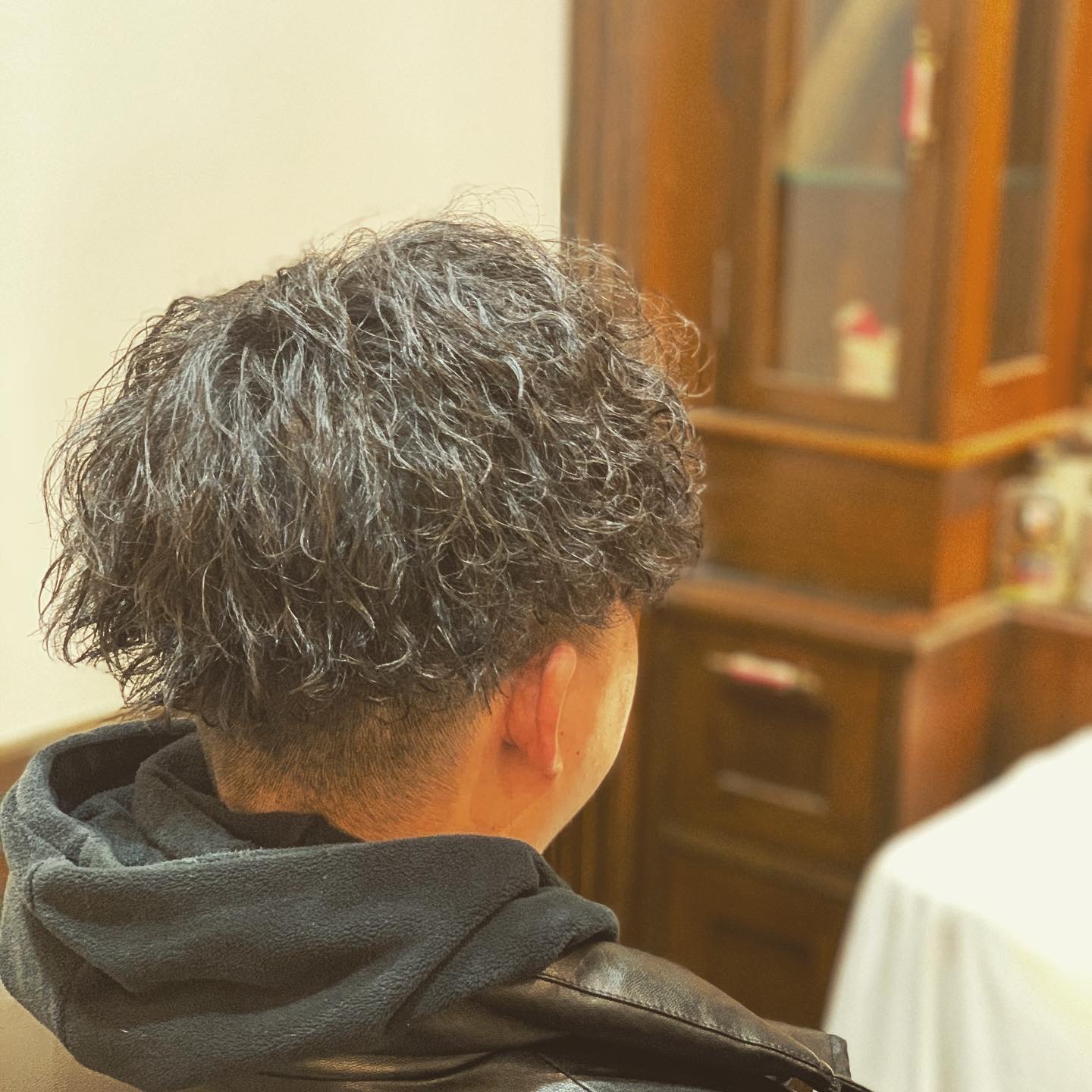 流行りのパーマかけてみませんか ブログ Barbershop 神楽坂店 高級理容室 床屋 ヒロ銀座ヘアーサロン