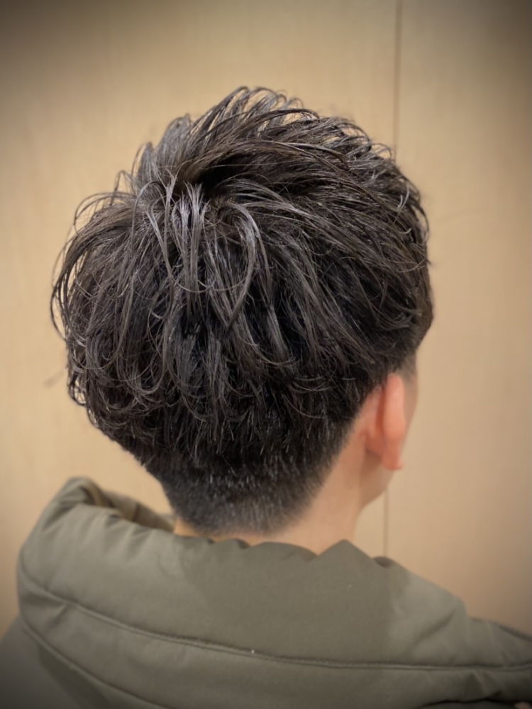 【楽々セット】形状記憶パーマ/メンズ/理容室/銀座/学割U24/｜ヘアカタログ｜高級理容室 床屋 ヒロ銀座ヘアーサロン