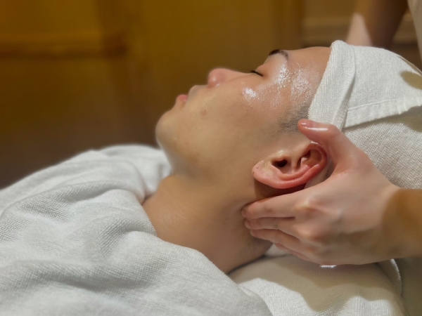 フェイシャルケアで第一印象アップ