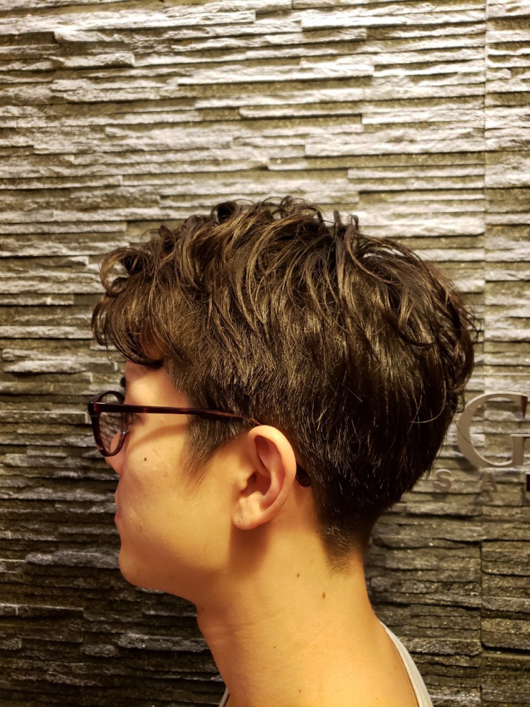 外人風ゆるふわパーマスタイル｜ヘアカタログ｜高級理容室 床屋 ヒロ銀座ヘアーサロン
