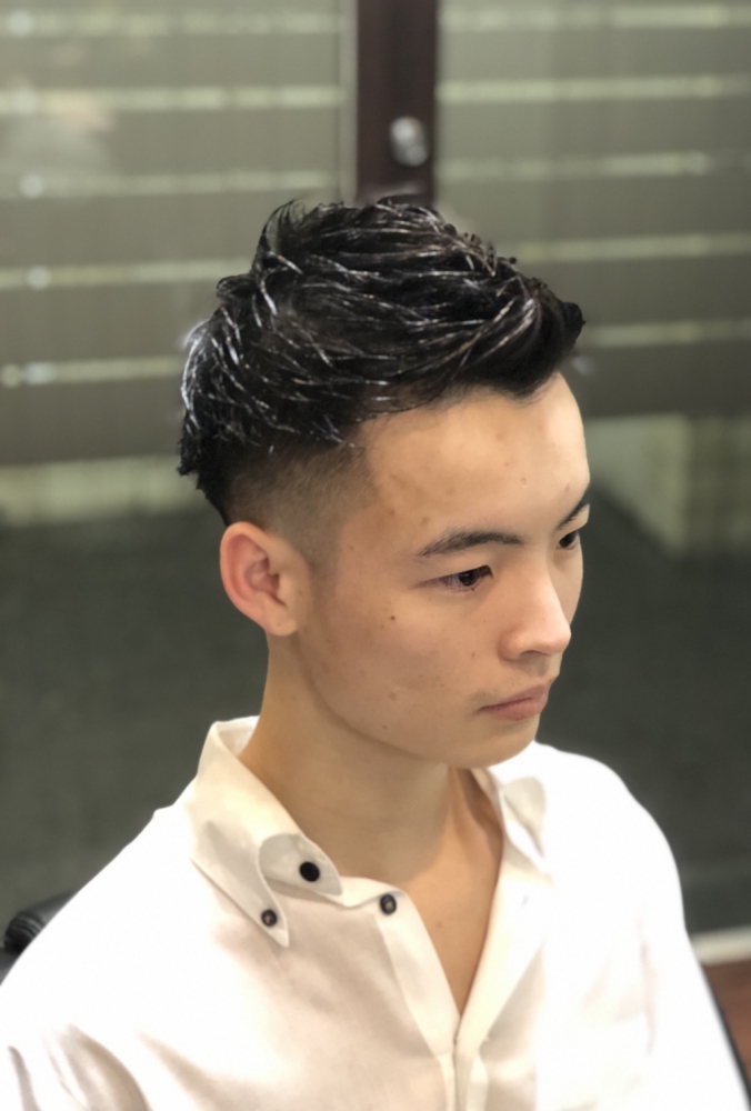 ナチュラルフェードジェットモヒカンスタイル ヘアカタログ 高級理容室 床屋 ヒロ銀座ヘアーサロン ナチュラルフェードジェットモヒカンスタイル ヘアカタログ 高級理容室 床屋 ヒロ銀座ヘアーサロン