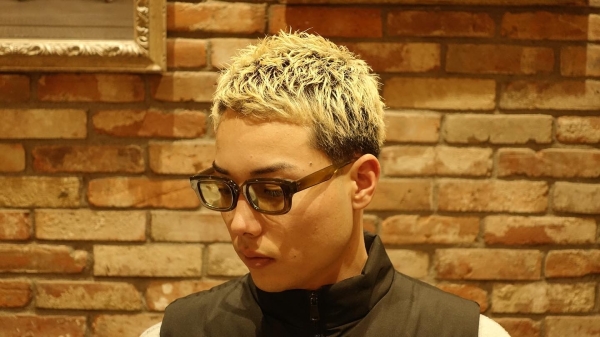 金髪ショート × テーパーフェード 【東京/バーバー】