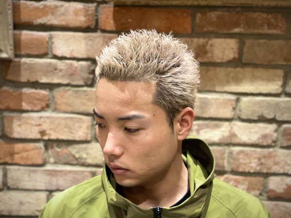 金髪ショート