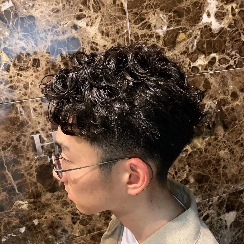 パーマ73スタイル｜ヘアカタログ｜高級理容室・床屋・ヘアサロン｜PREMIUM BARBER（プレミアムバーバー）