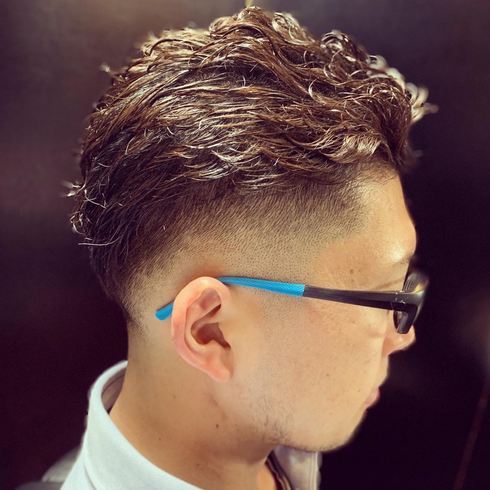 パーマ フェード ヘアカタログ 高級理容室 床屋 ヘアサロン Premium Barber プレミアムバーバー