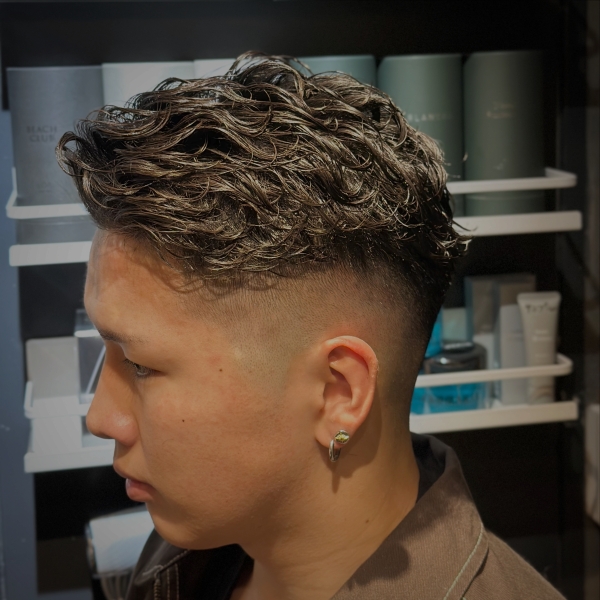 スキンフェード×パーマの魅力