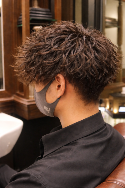 パーマで見せるモテヘアー