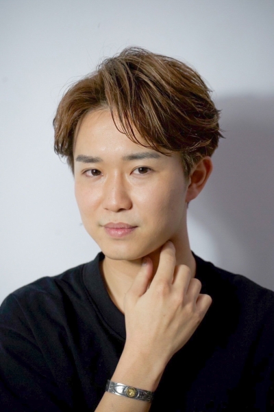 1月の好印象は「かきあげヘア」で作る。爽やかメンズの新習慣