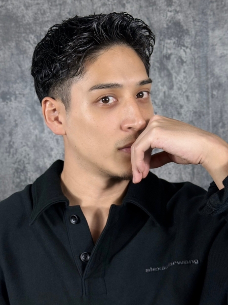 【垢抜けセンターパート】パーマで叶える流し前髪