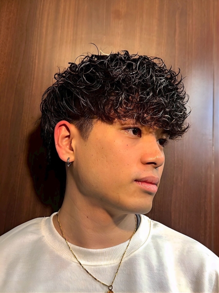 9月はツーブロック×スパイラルパーマで垢抜ける
