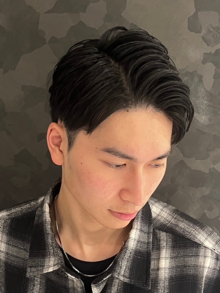 12月に決まる！大人の色気漂う「かき上げ」ツーブロック