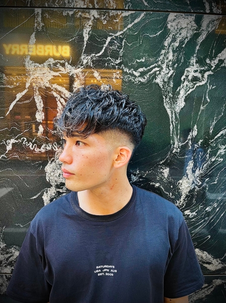 【スキンフェード】×無造作ツイストスパイラルパーマショート