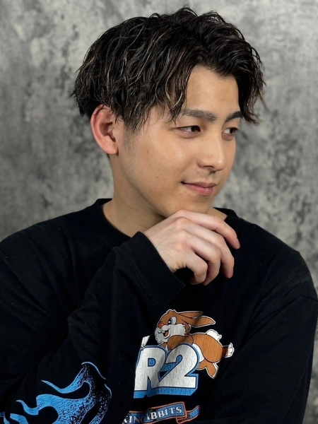 【波巻きスパイラル】アップバング×ツーブロックフェード