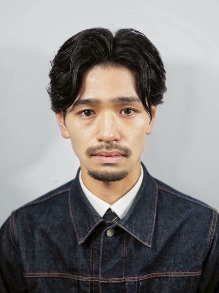 大人色気◎センターパート×緩めニュアンスパーマ