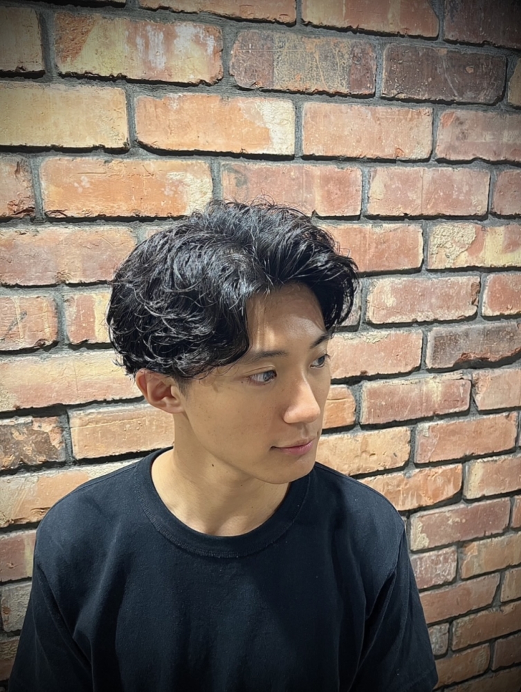 ナチュラルパーマ メンズパーマ スパイラルパーマ 理容室 メンズ 銀座 ヒロ銀座 Barber ヘアカタログ 高級理容室 床屋 ヒロ銀座ヘアーサロン