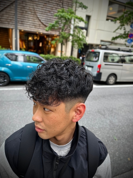 【銀座】強めカール×スキンフェード！大人のスペインカール