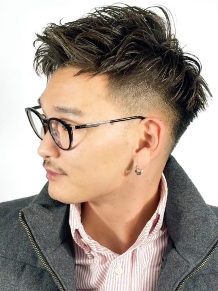 【ハードパート/ツーブロック】 ワイルドアップバング スパイキーショート