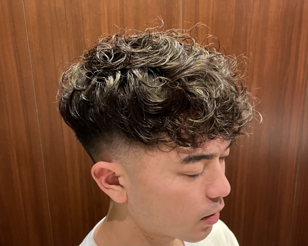 12月は大人の余裕パーマが人気