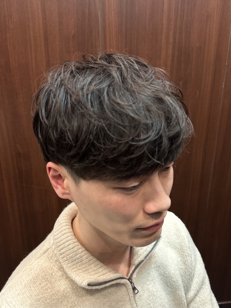 自然体でキマる大人のマッシュパーマ