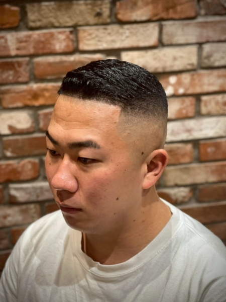 冬こそ映える清潔感スキンフェード