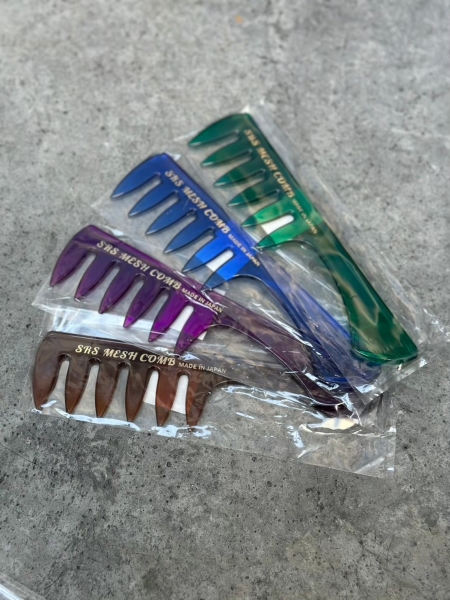 メッシュで印象激変する男髪コーム