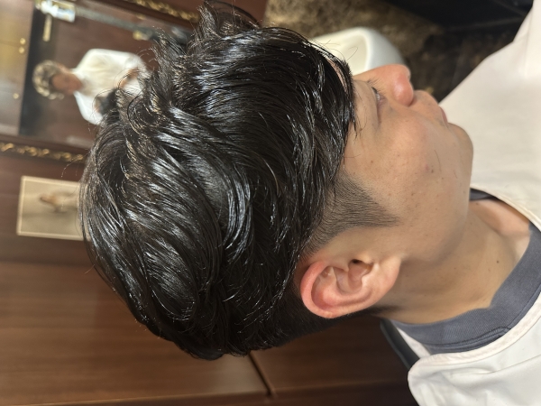 自然体でキマる男のニュアンスパーマ