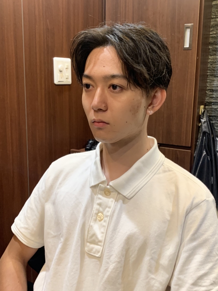ニュアンスパーマ センターパート ヘアカタログ 高級理容室 床屋 ヒロ銀座ヘアーサロン