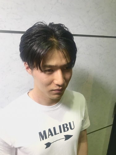 ツーブロセンターパート ヘアカタログ 高級理容室 床屋 ヘアサロン Premium Barber プレミアムバーバー