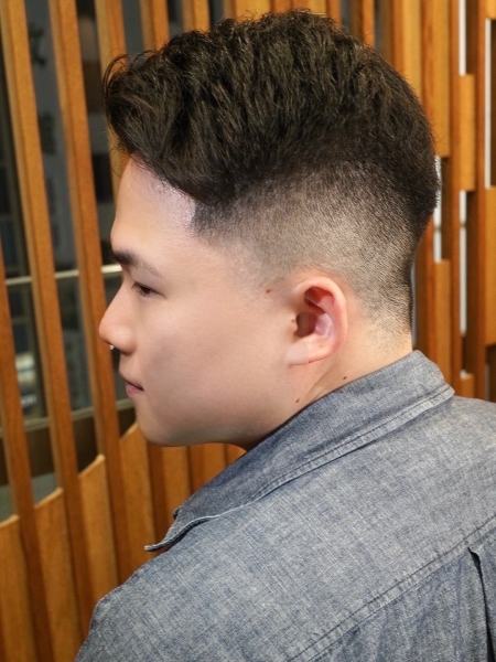 好印象をつくる潔いフェードショート