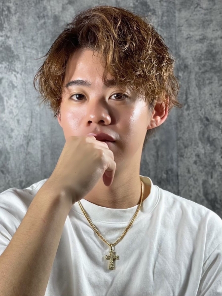 兩層 × ツイストスパイラルで、清潔感とデザイン性を両立