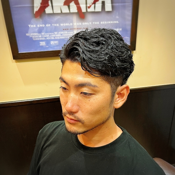 くせ毛を生かしたビジネスカット