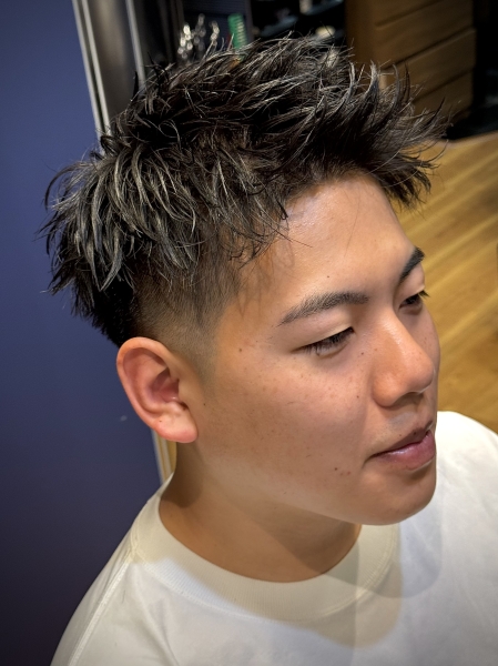 ツーブロフェードソフトツイストパーマ