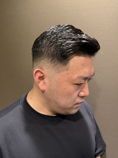 スキンフェードサイドパート