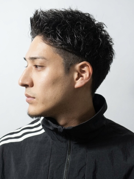 月曜に髪を切れるサロン