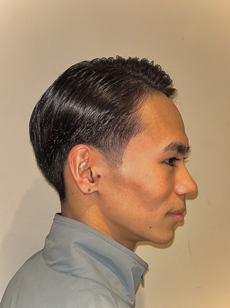 メンズの白髪は染めるべき？