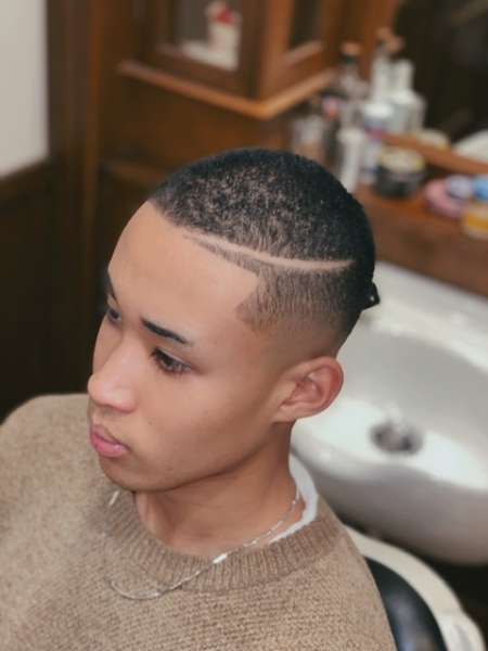 Barbershop 神楽坂店 高級理容室 床屋 ヒロ銀座ヘアーサロン