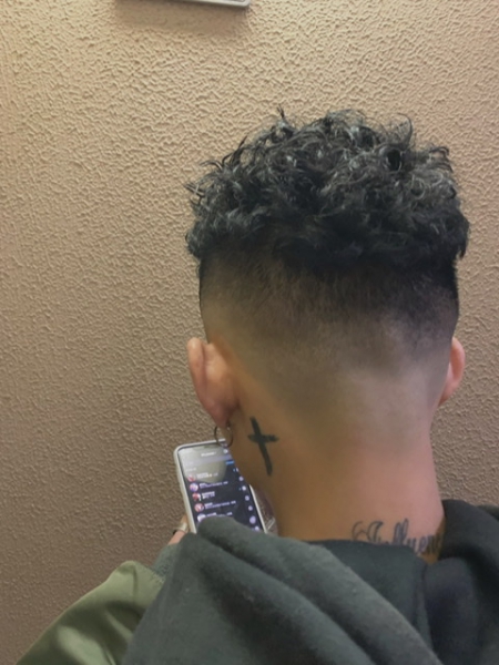 バードアイロンパーマ スキンフェード ヘアカタログ 高級理容室 床屋 ヒロ銀座ヘアーサロン