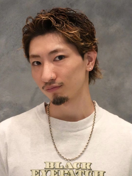 毛流れパーマでつくる大人のメンズスタイル