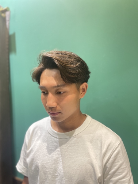 【カラー】春の光に映える大人の身だしなみ