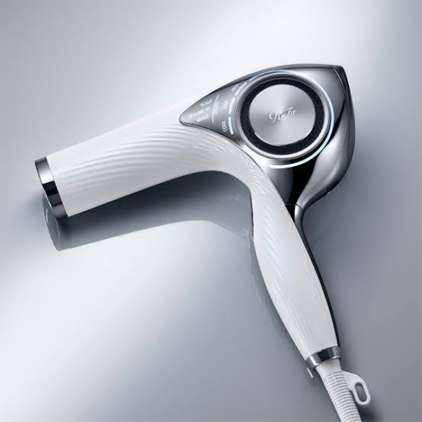 【サロン級の仕上がりを実現】ReFa BEAUTECH DRYER PROの魅力を徹底解説