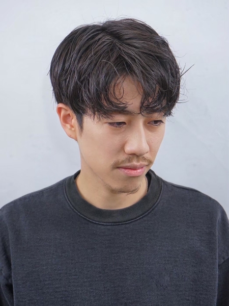 大人の色気を引き出すメンズパーマ